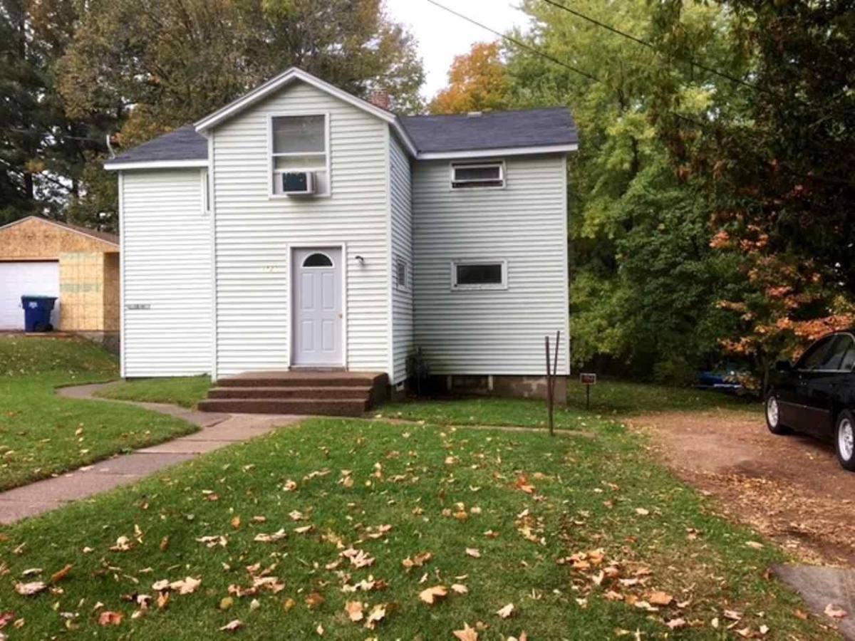 Apartment for rent at 1520 N 3rd Ave, Wausau, WI 54401
