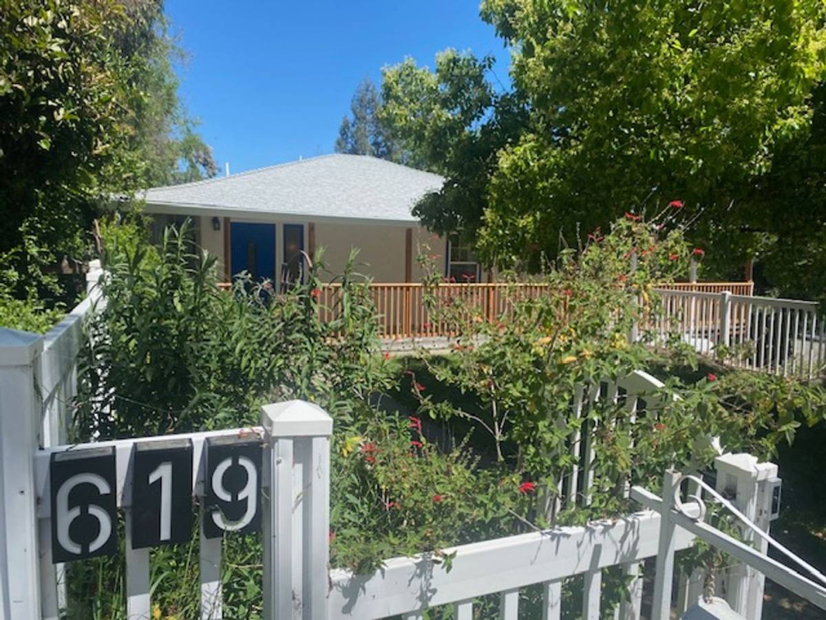 Apartment for rent at 619 E J St, Benicia, CA 94510