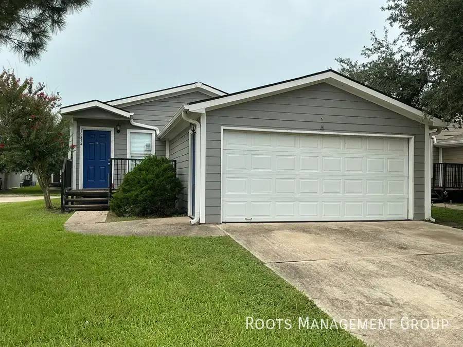 Apartment for rent at 15854 Reddy Lane #15854R, Houston, TX 77053
