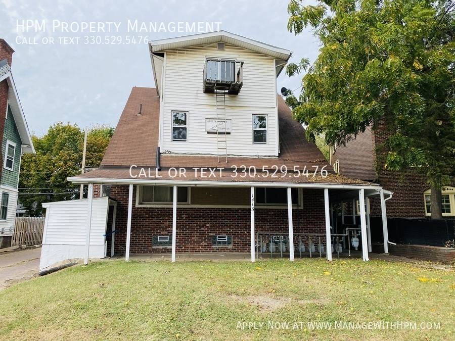 Apartment for rent at 1415 Yale Ave NW #5, Canton, OH 44703