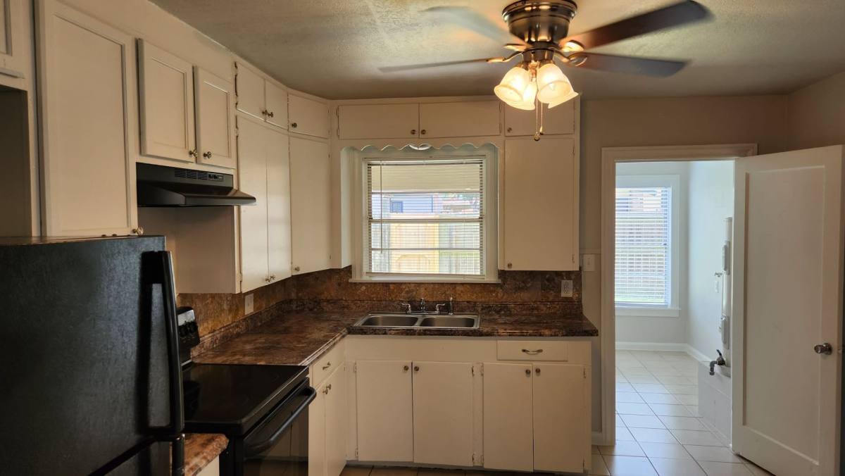 Apartment for rent at 5611 George Bush, Katy, TX 77493