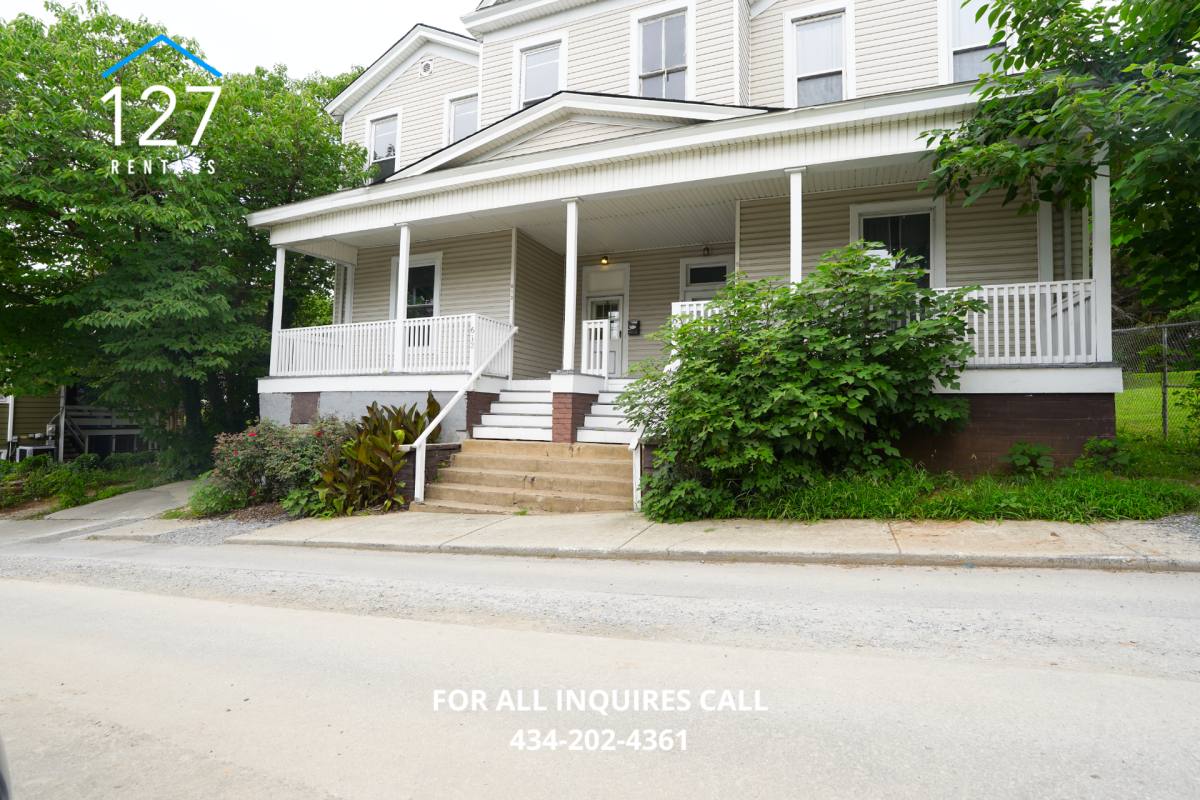 Apartment for rent at 611 7th St, Lynchburg, VA 24504