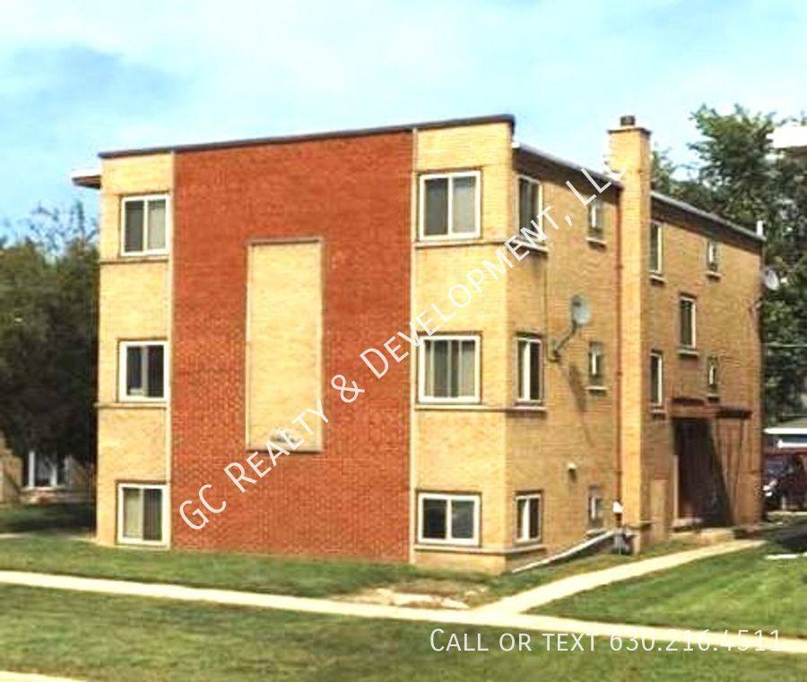 Apartment for rent at 18429 S Torrence Ave #2, Lansing, IL 60438
