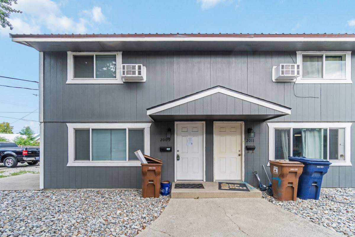Apartment for rent at 2009 - 2015 E Desmet Ave, Spokane, WA 99202