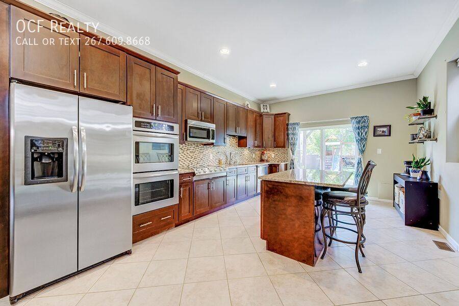 Townhouse for rent at 2608 Edgemont St, Philadelphia, PA 19125
