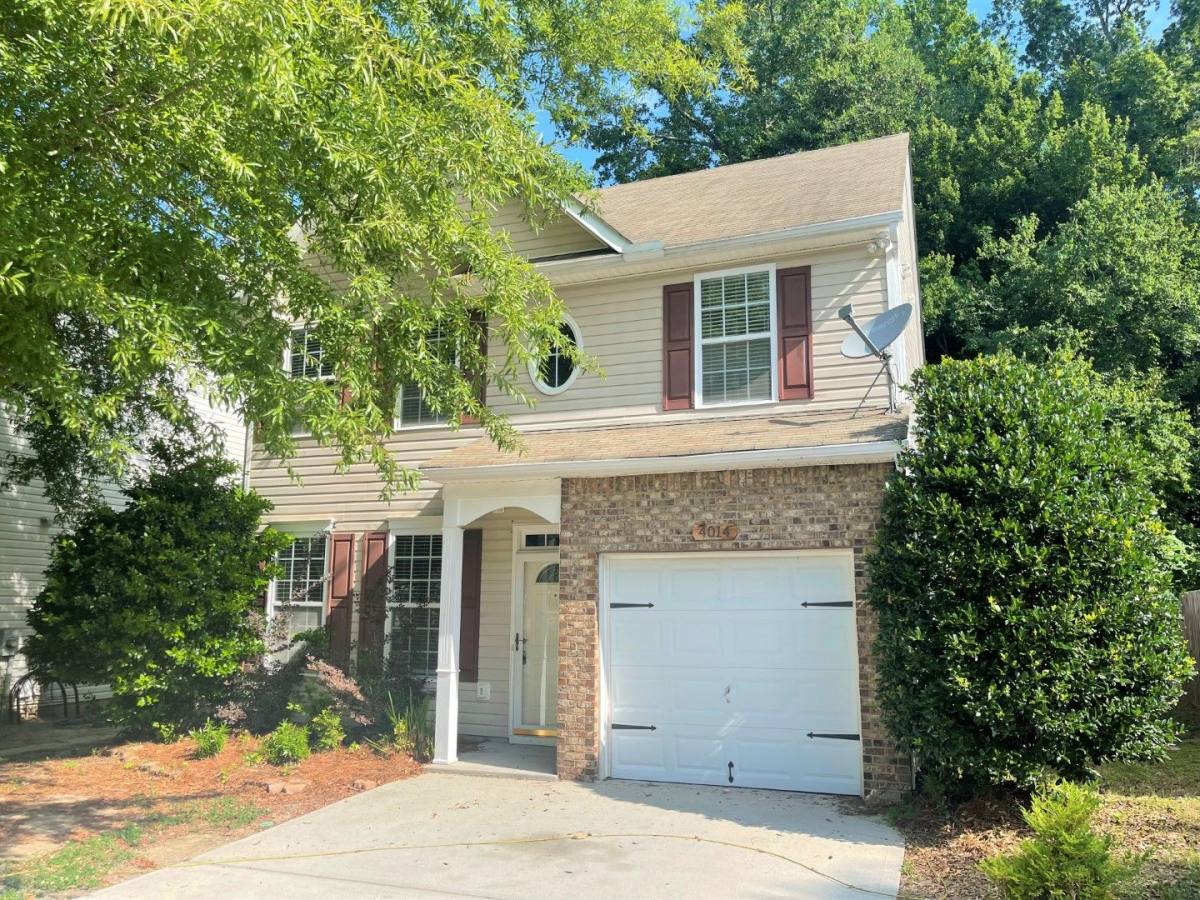 House for rent at 4014 Carisbrook Dr, Union City, GA 30291