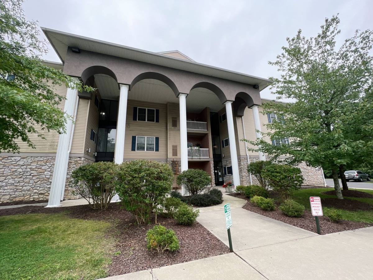 Condo for rent at 252 Walnut St #104, Bath, PA 18014