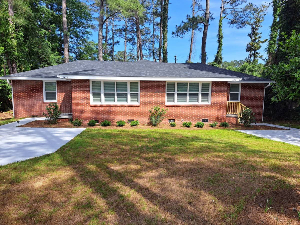 Apartment for rent at 1450-1452 Brentwood Dr, Columbia, SC 29206