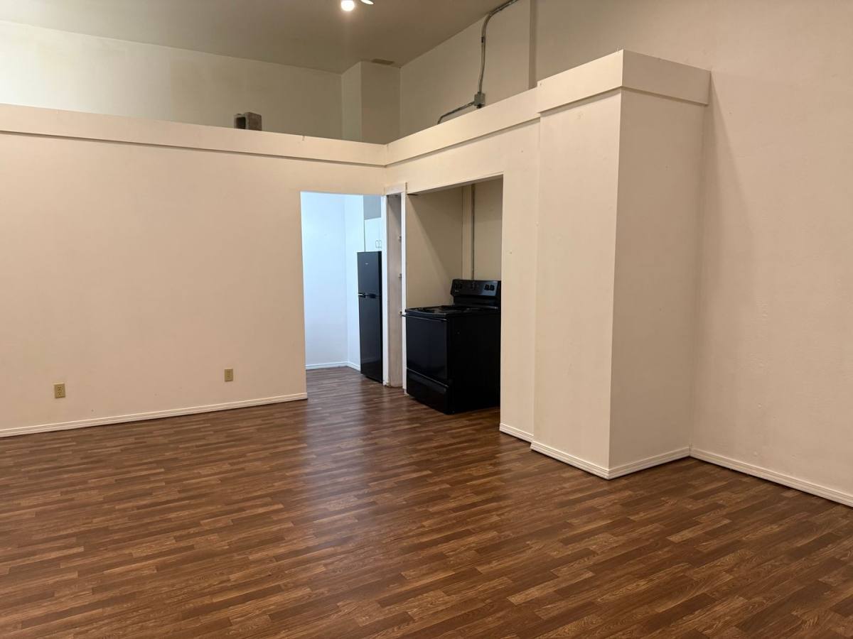 Apartment for rent at 313 Park Central E, Springfield, MO 65806