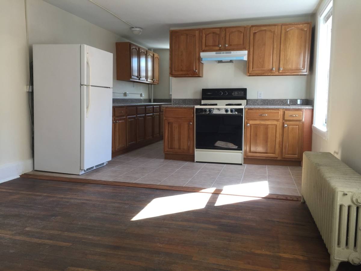 Apartment for rent at 319 Market St, Trenton, NJ 08611