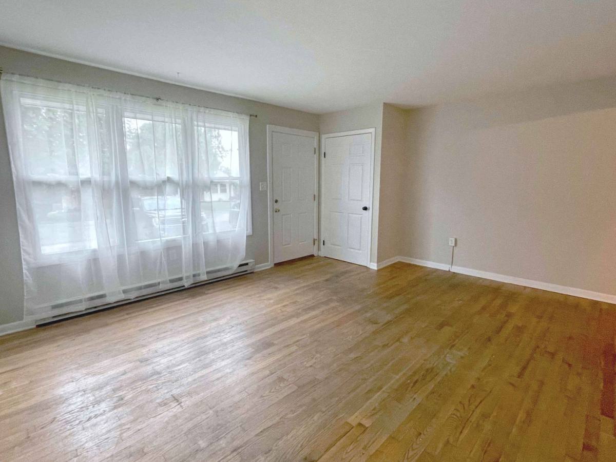Apartment for rent at 807-809 Fairfield St, Mechanicsburg, PA 17055