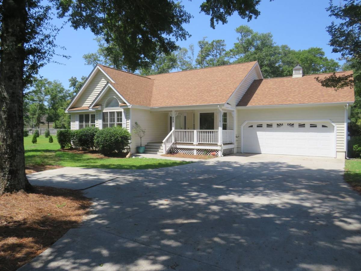 House for rent at 130 Magens Way, Swansboro, NC 28584