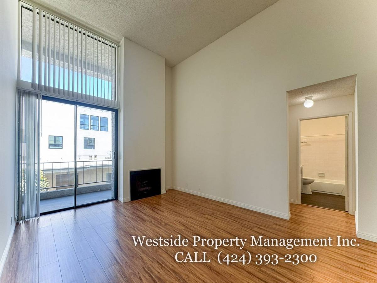 Apartment for rent at 1558 Brockton Ave #7, Los Angeles, CA 90025