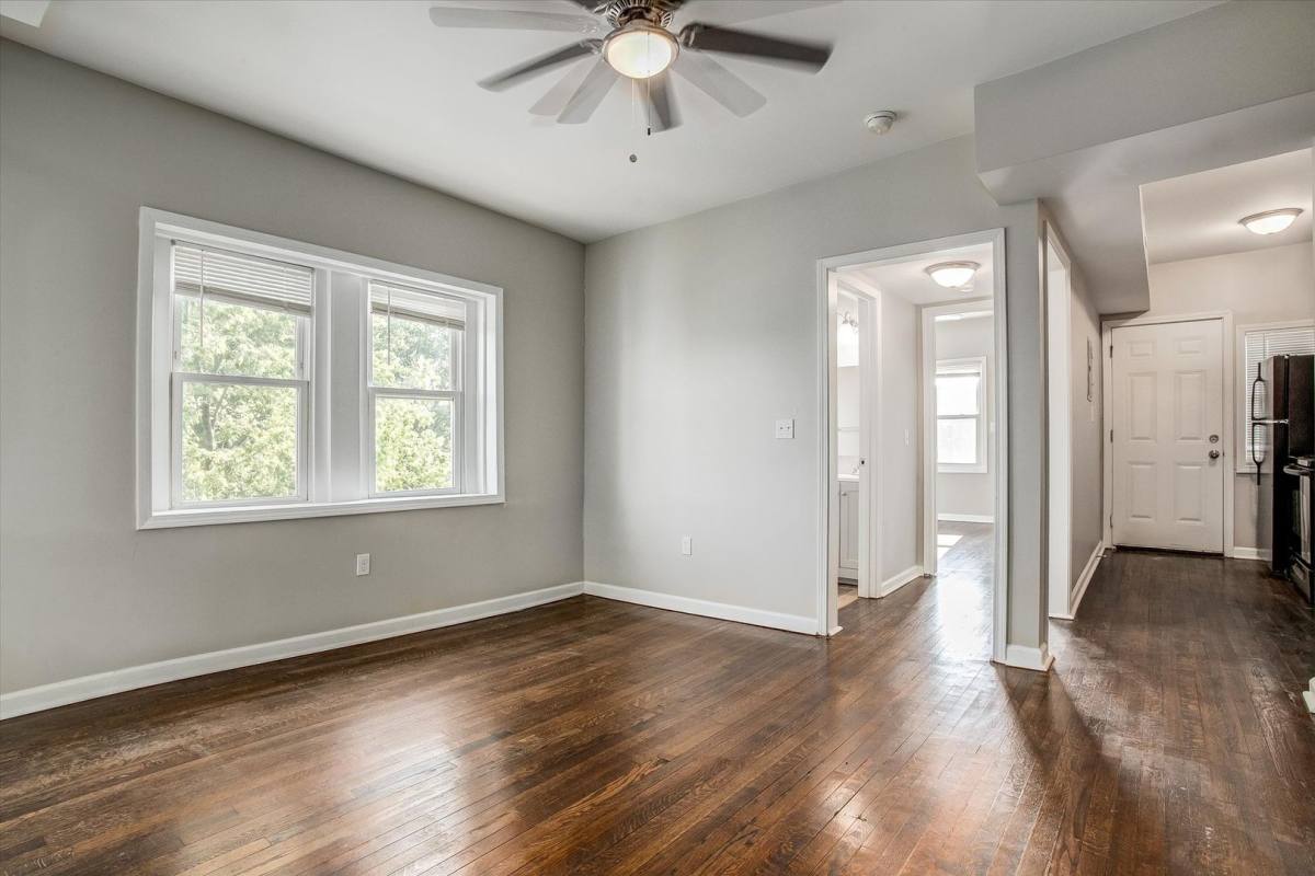 Apartment for rent at 531-533 Chestnut Ave, Kansas City, MO 64124
