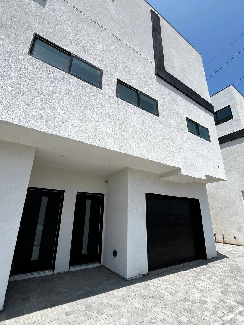 Apartment for rent at 4900 Lennox Blvd, Inglewood, CA 90304