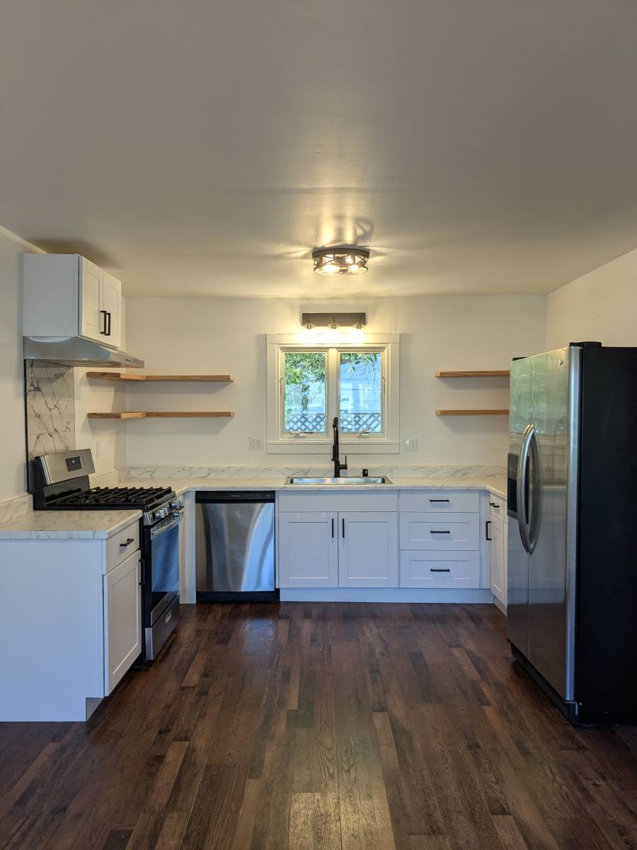House for rent at 405 N Cloverdale Blvd, Cloverdale, CA 95425