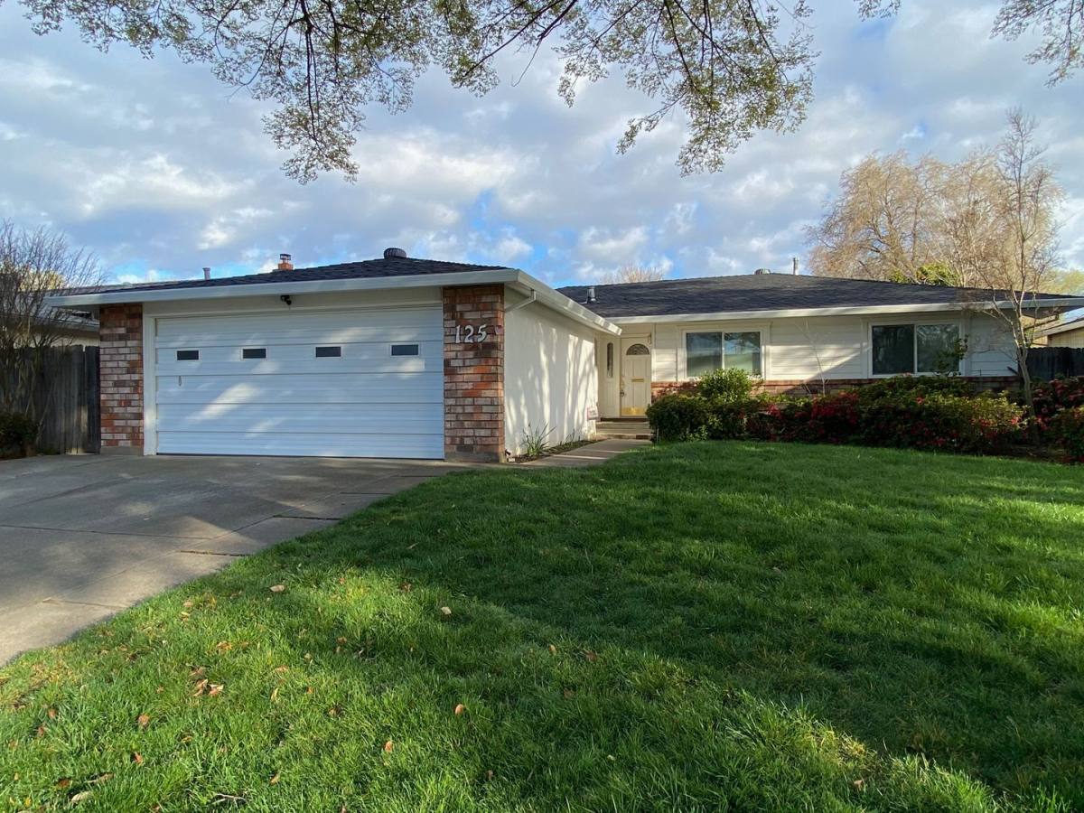 House for rent at 125 Waterglen Circle, Sacramento, CA 95826