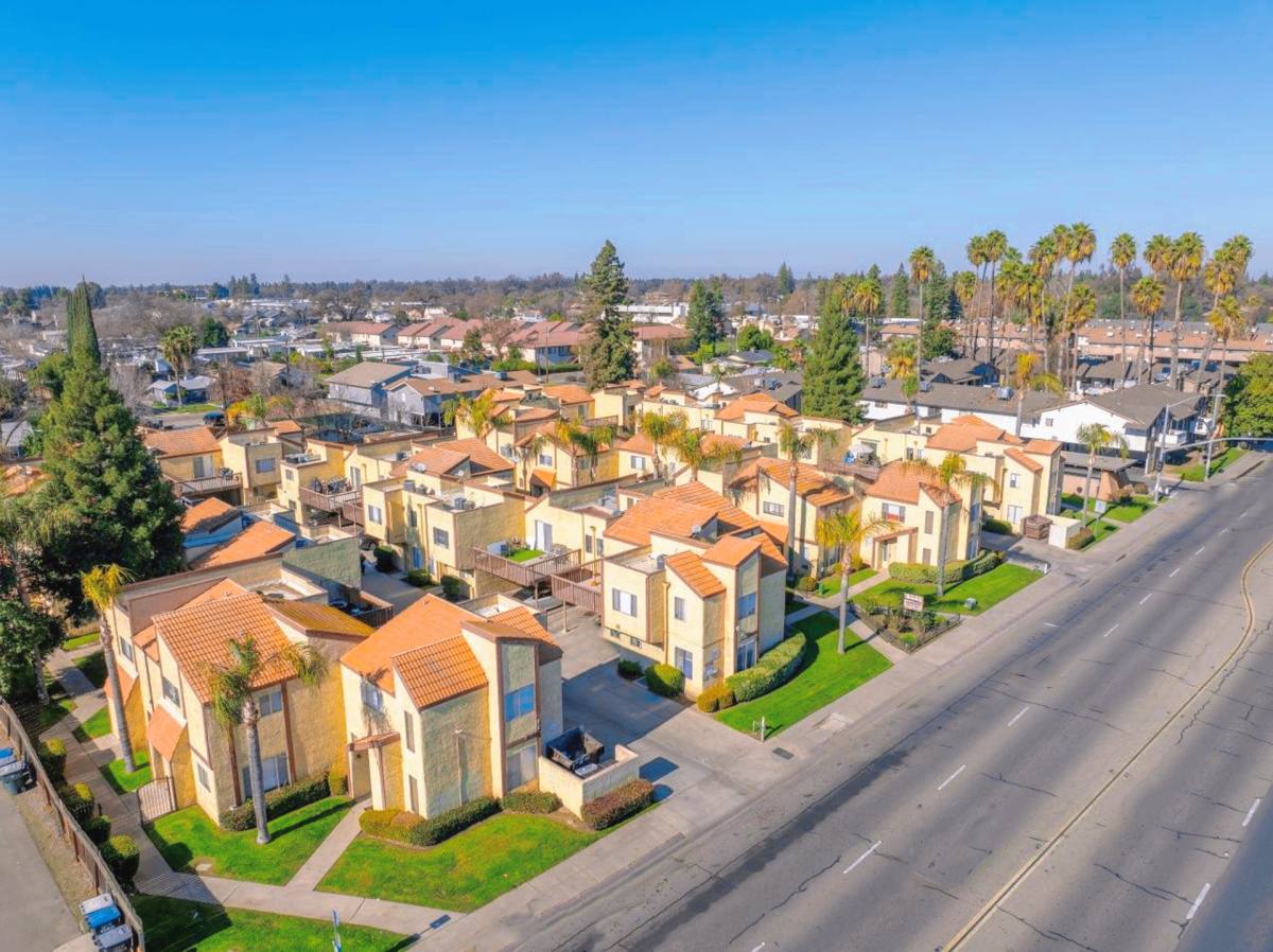 Townhouse for rent at 803 S Demaree St, Visalia, CA 93277