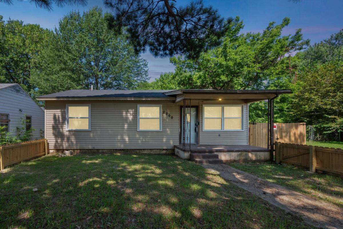 House for rent at 1300 Adams St, Little Rock, AR 72204