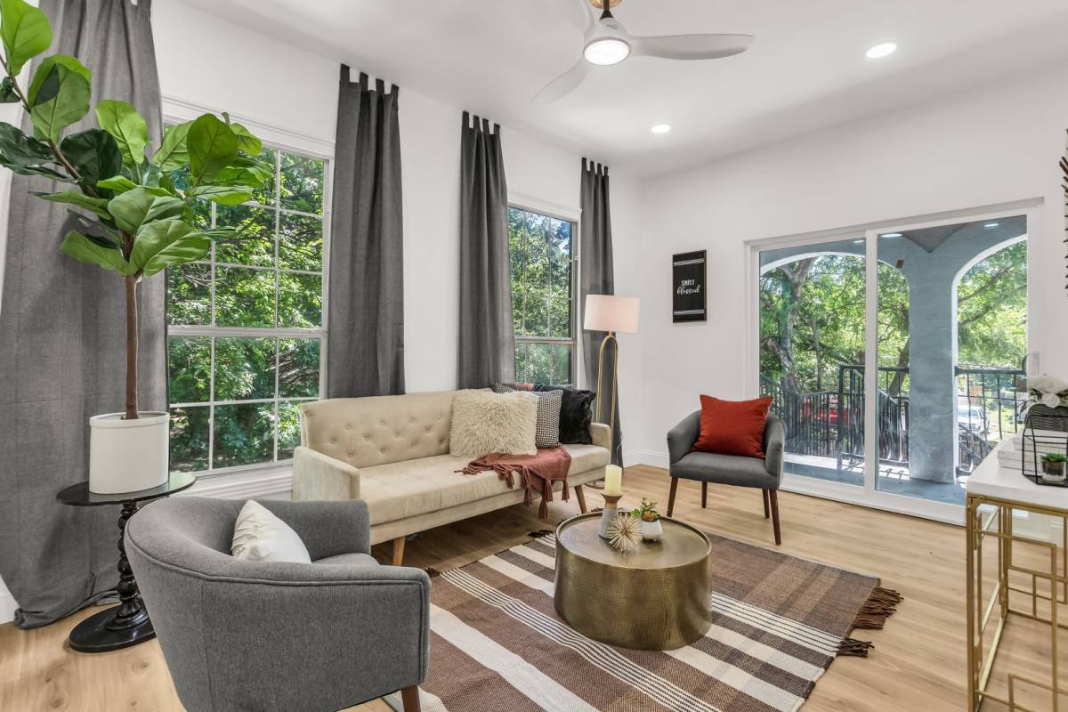 Apartment for rent at 5624 Eastside Ave, Dallas, TX 75214