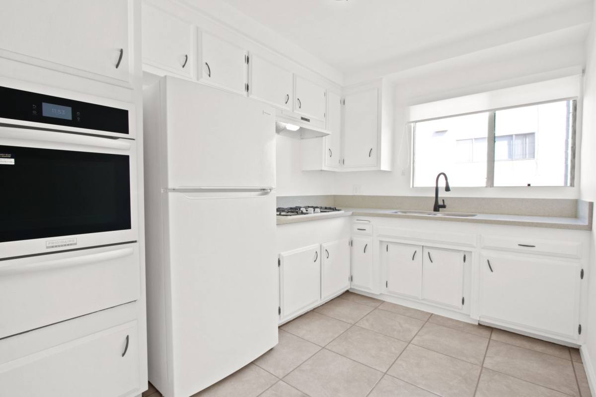 Apartment for rent at 505 Idaho Ave, Santa Monica, CA 90403
