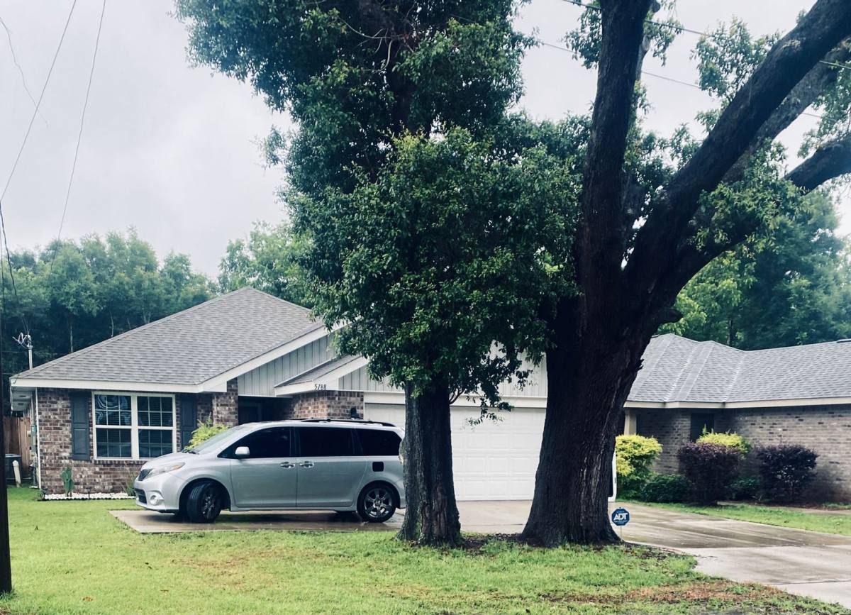 House for rent at 5188 Regalo Dr, Pensacola, FL 32526