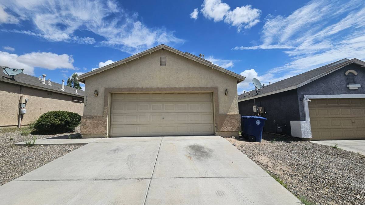 House for rent at 9915 Marlborough Ave SW, Albuquerque, NM 87121