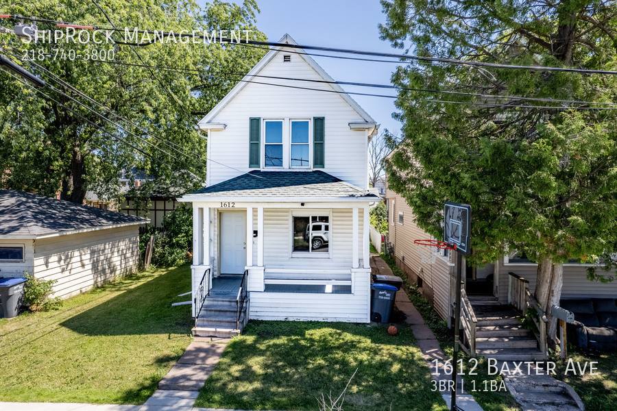 Apartment for rent at 1612 Baxter Ave, Superior, WI 54880