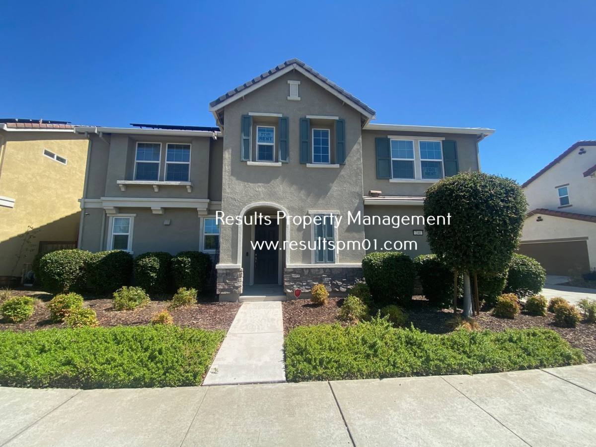 House for rent at 240 Uccello Way, Sacramento, CA 95835