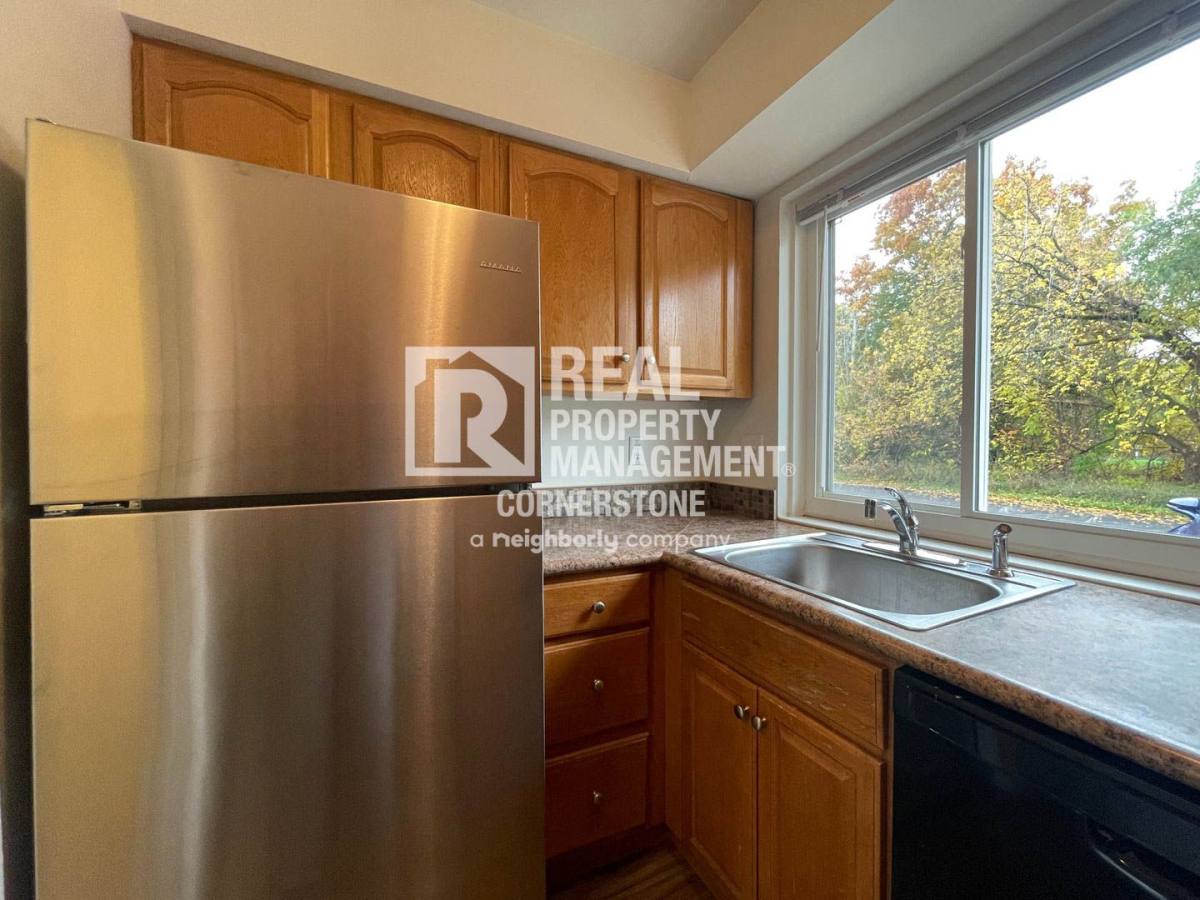 Townhouse for rent at 5711 E G Ave, Kalamazoo, MI 49004