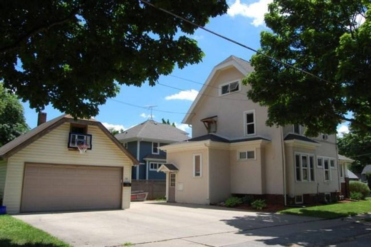 Apartment for rent at 424 W College Ave, Waukesha, WI 53186