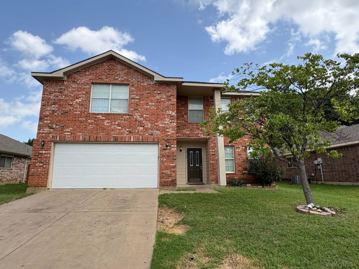 House for rent at 2708 Maegen Circle, Fort Worth, TX 76112