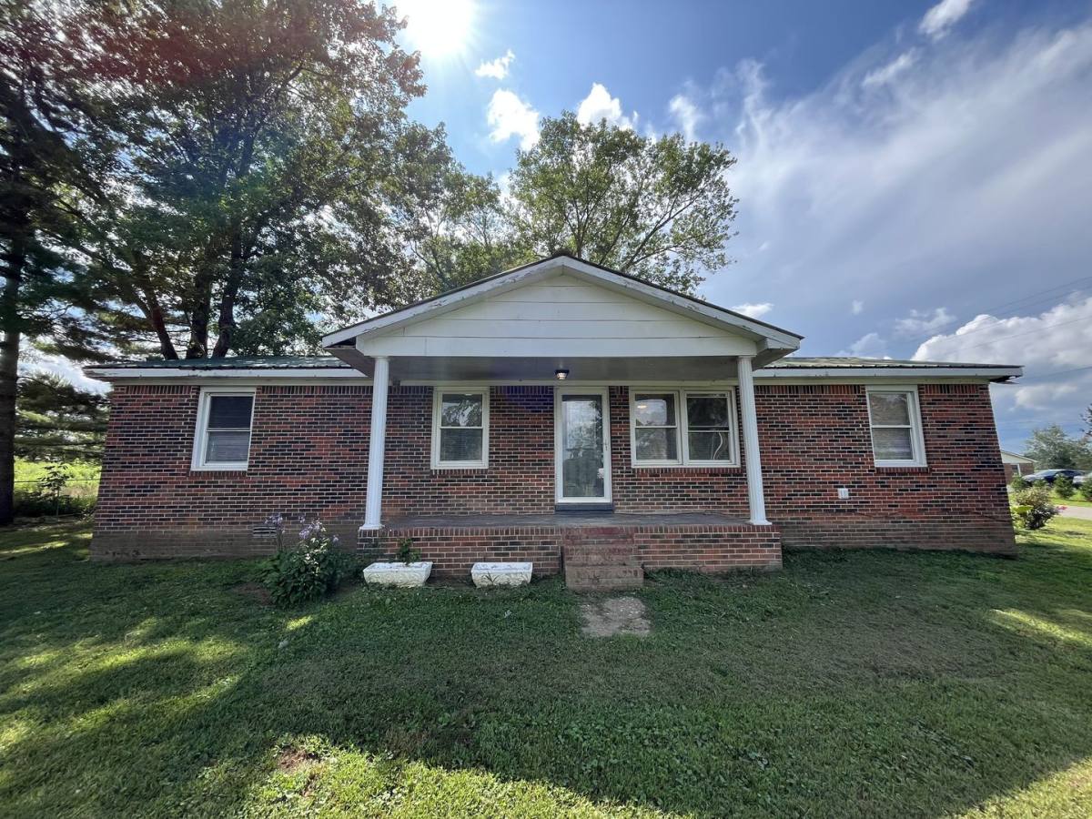 House for rent at 481 McQuade Circle, McMinnville, TN 37110