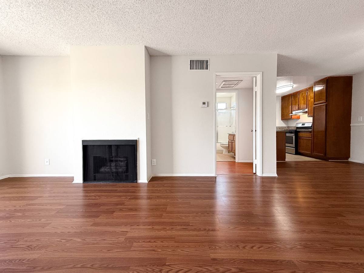 Apartment for rent at 13733 Burbank Blvd, Van Nuys, CA 91401