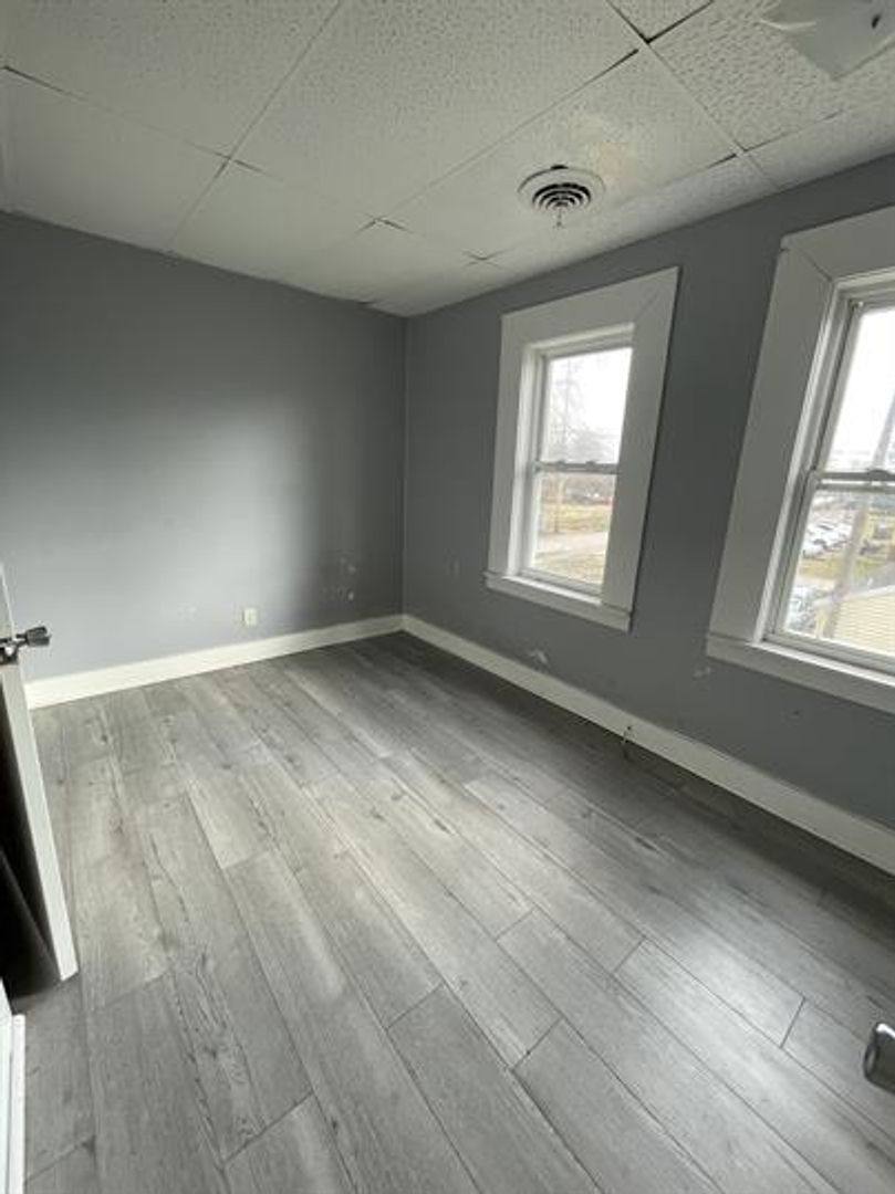 Apartment for rent at 423 W Marion St, Elkhart, IN 46516