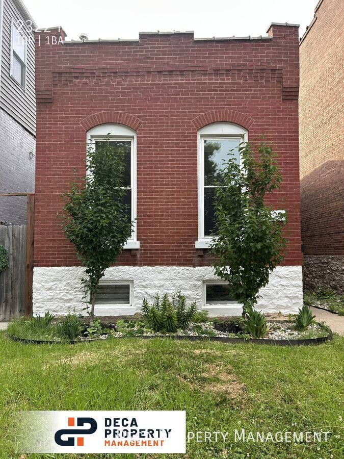 House for rent at 2322 Michigan Ave, Saint Louis, MO 63104