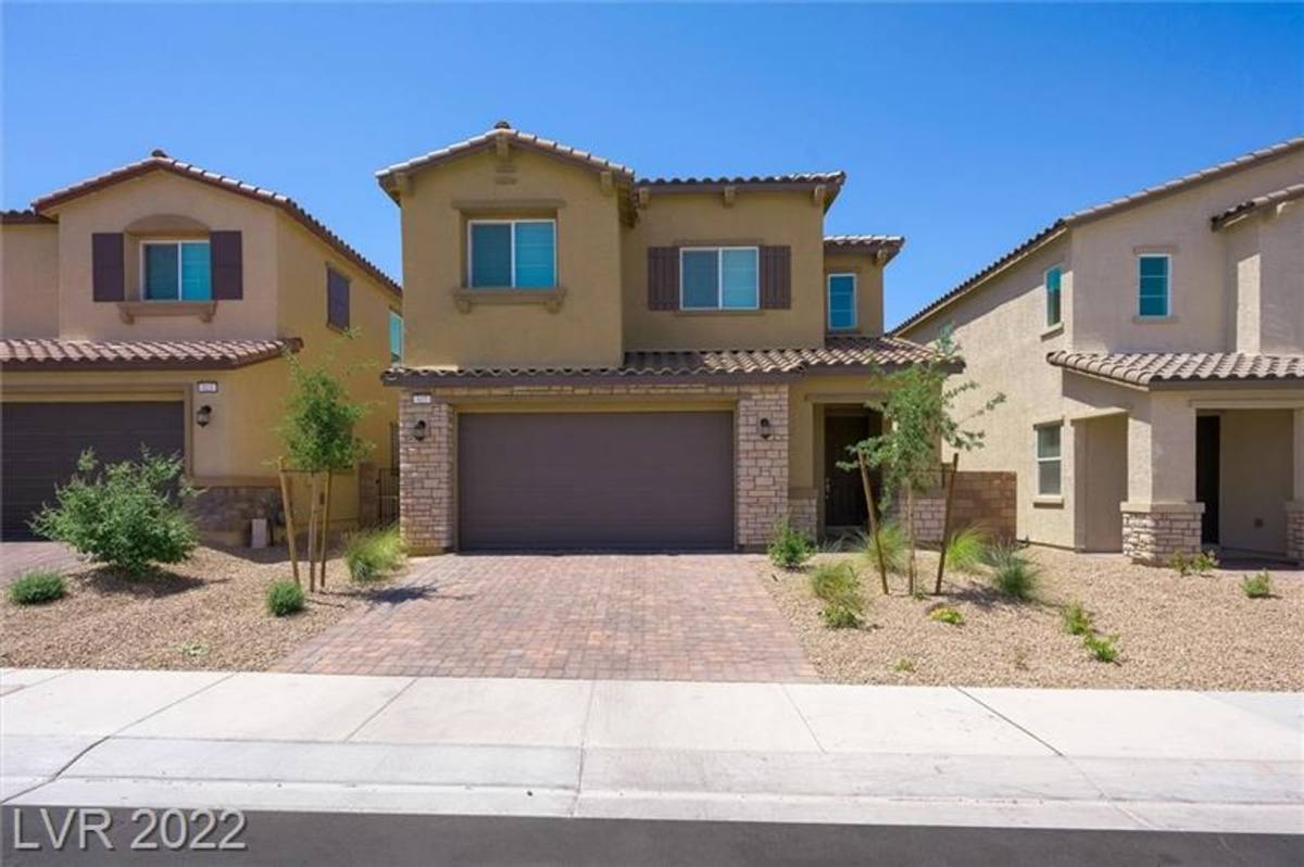 House for rent at 827 Aurelie Ridge St, Henderson, NV 89011