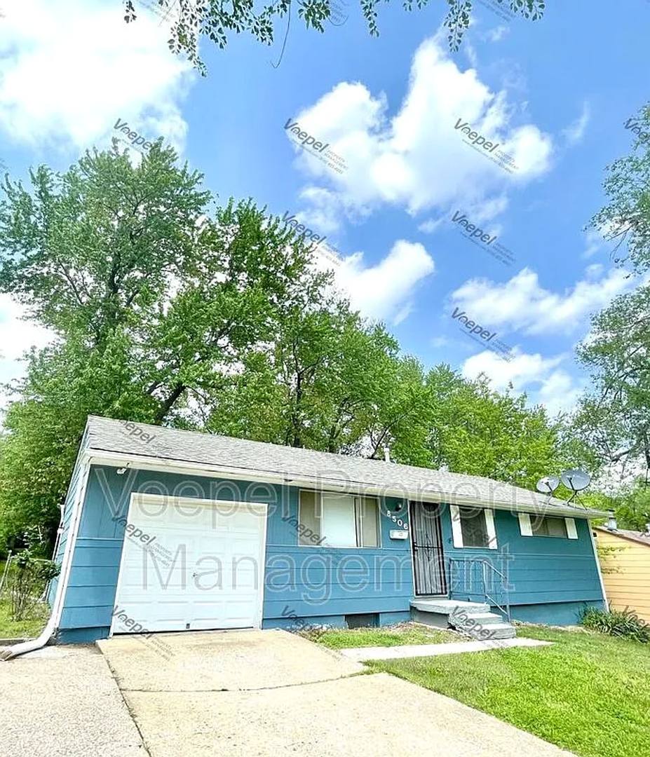House for rent at 8506 Crystal Ave, Kansas City, MO 64138