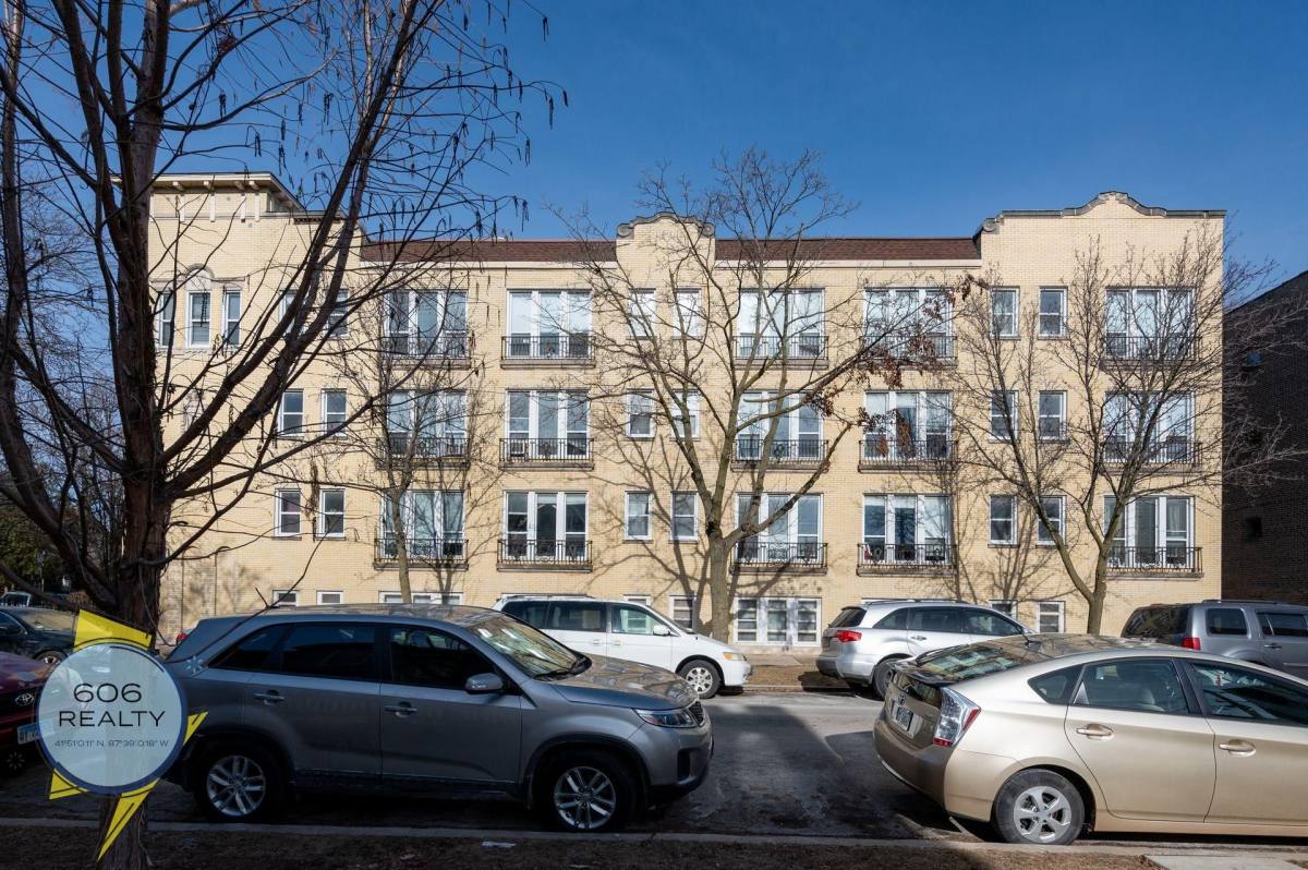 Apartment for rent at 4901 N Christiana, Chicago, IL 60625