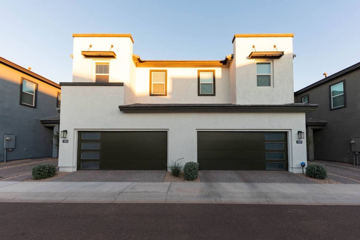Townhouse for rent at 3033 N 37th Way, Phoenix, AZ 85018
