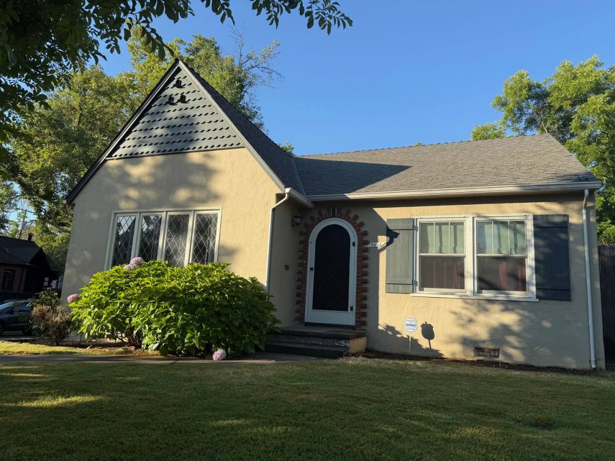 House for rent at 4432 T St, Sacramento, CA 95819