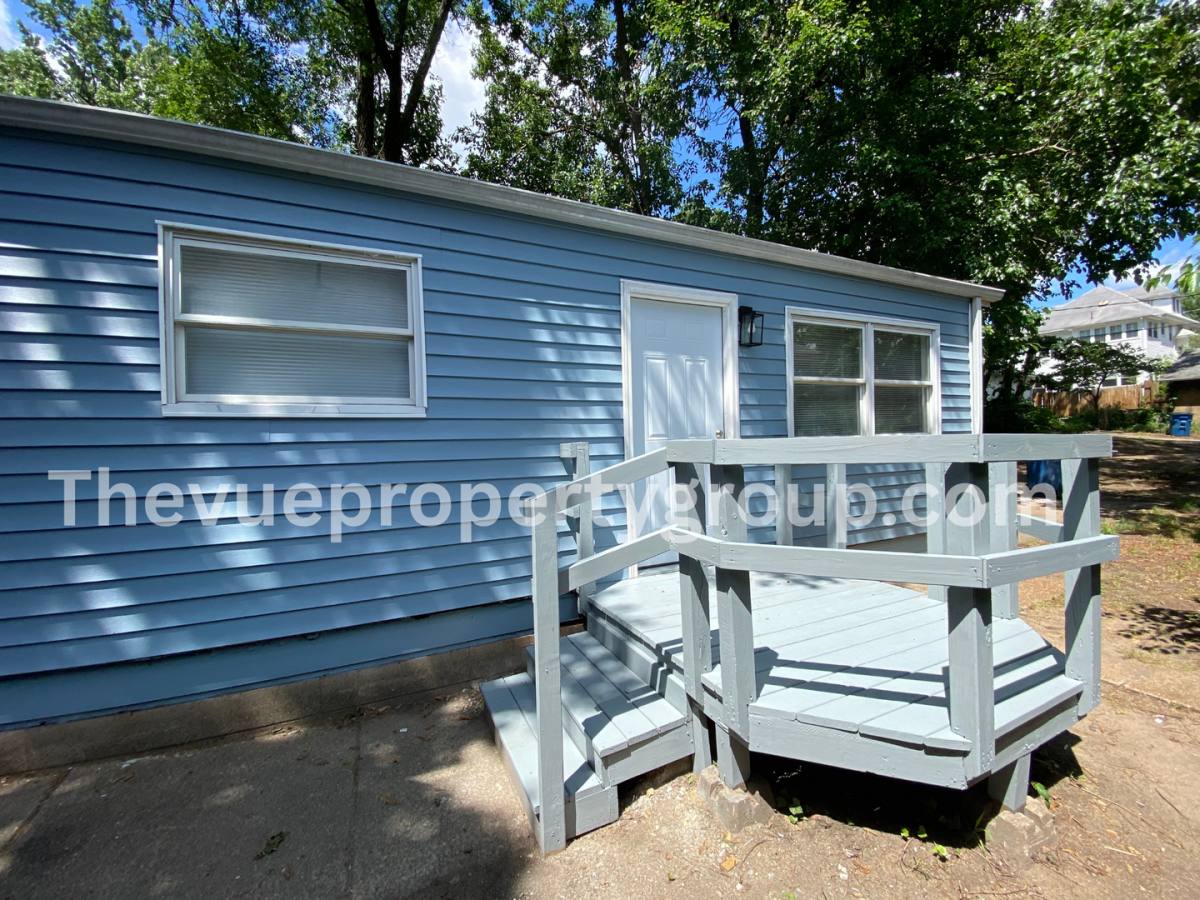 House for rent at 1648 S 4th St, Terre Haute, IN 47802