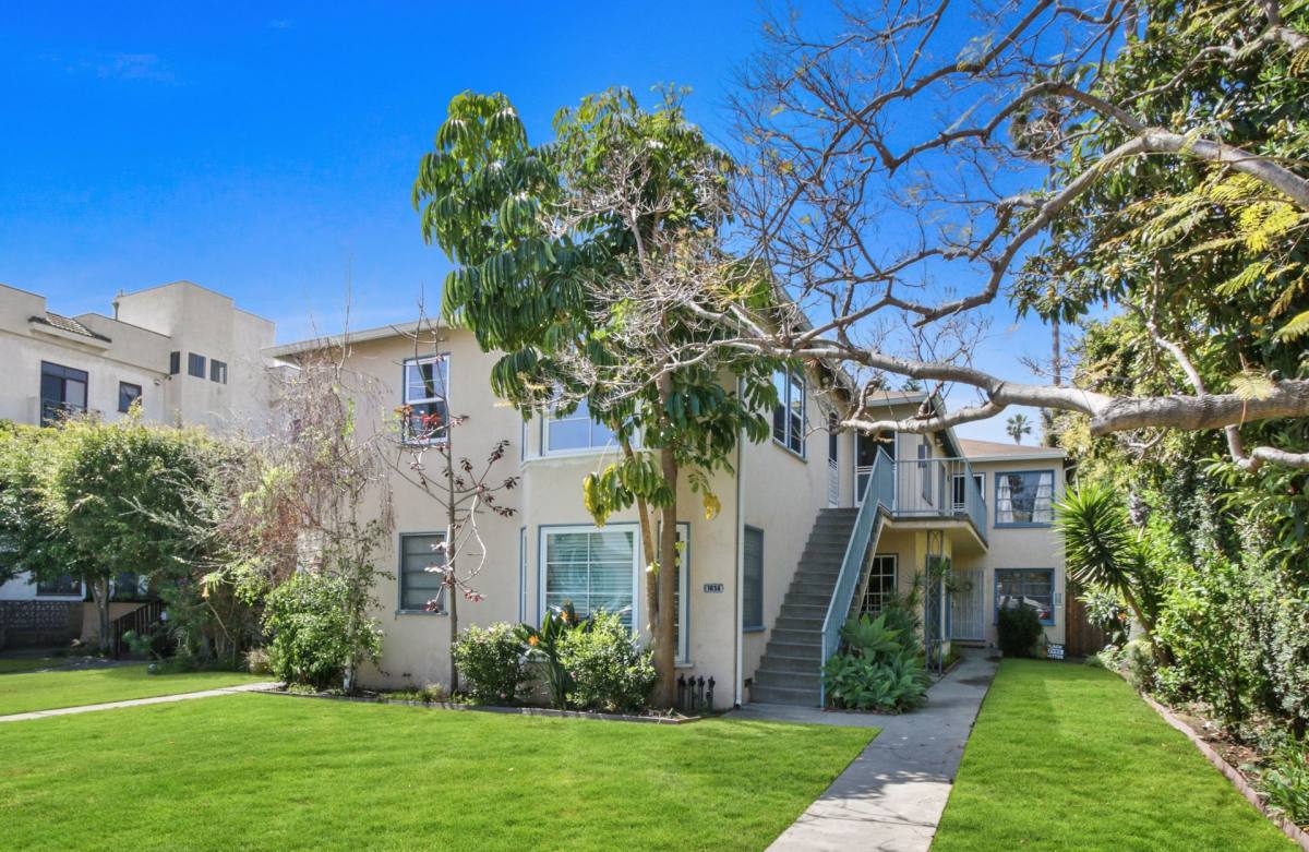 Apartment for rent at 1034 5th St, Santa Monica, CA 90403