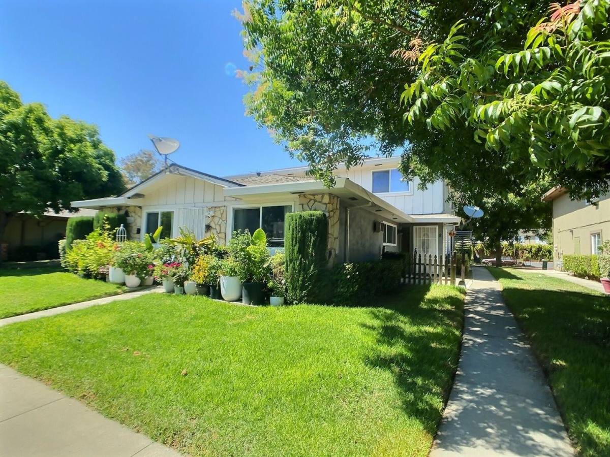 Townhouse for rent at 199 Coy Dr, San Jose, CA 95123