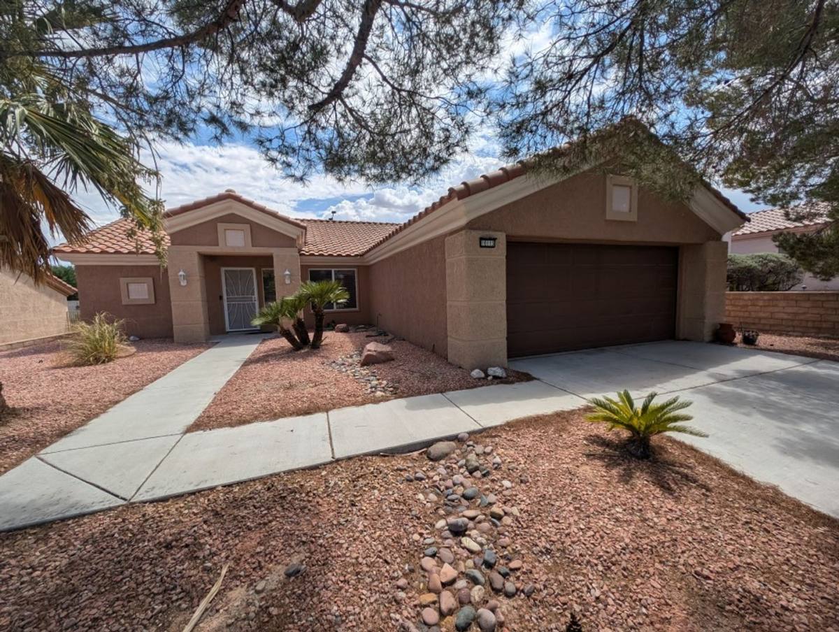 House for rent at 10113 Cresent Creek Dr, Las Vegas, NV 89134