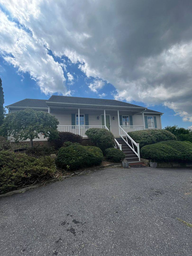 House for rent at 100 Wyndam Hill Dr, Fishersville, VA 22939