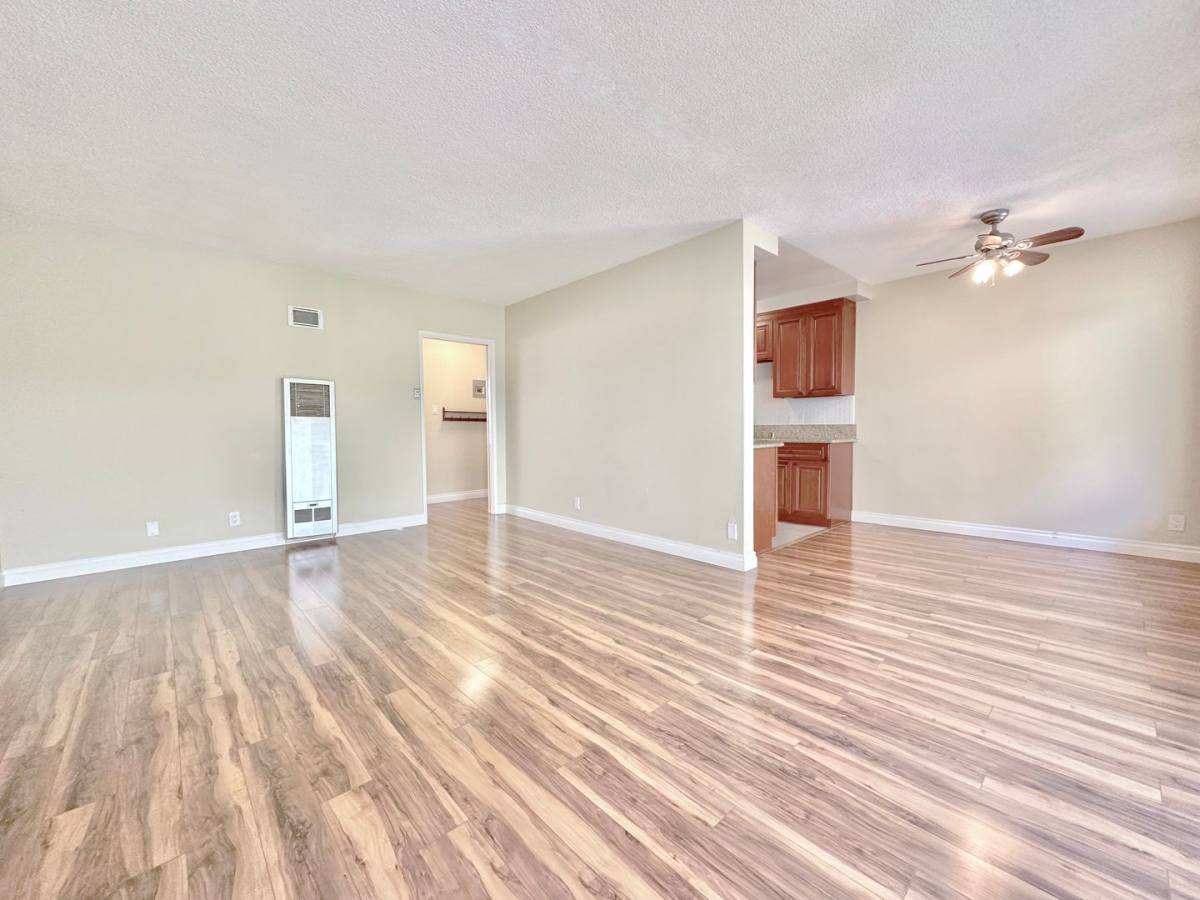 Apartment for rent at 1129 Lincoln Blvd, Santa Monica, CA 90403