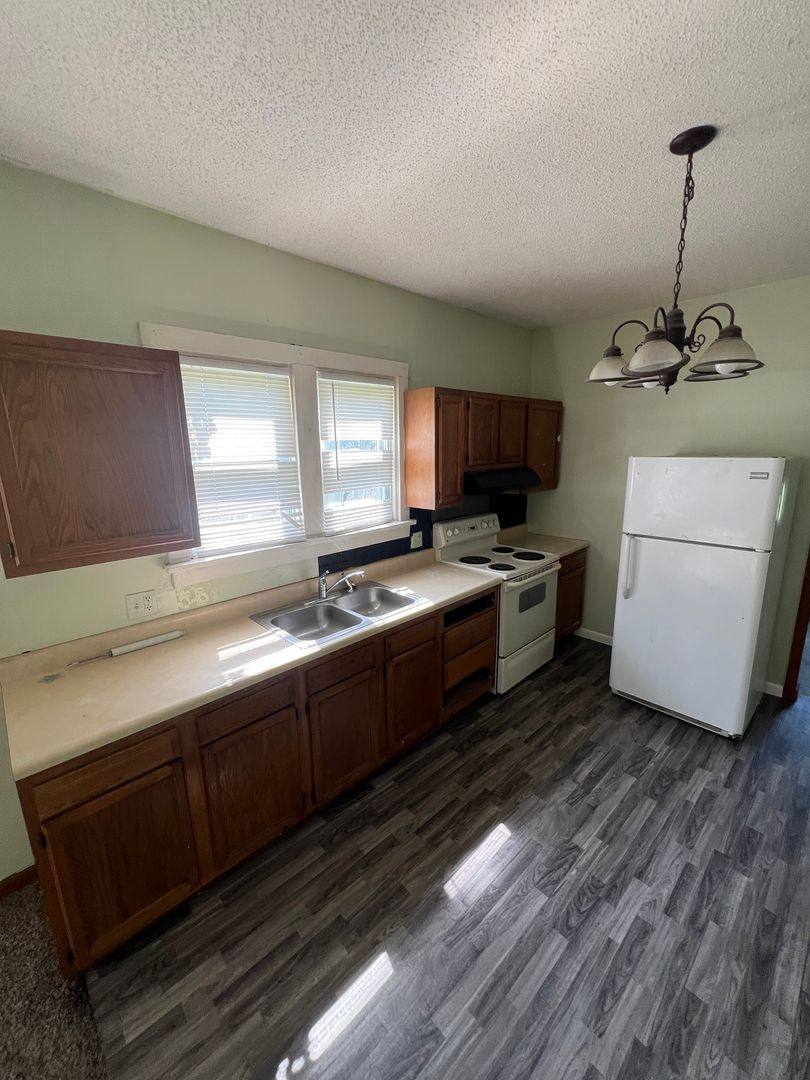 Apartment for rent at 1604 Selinger St, Springfield, IL 62702