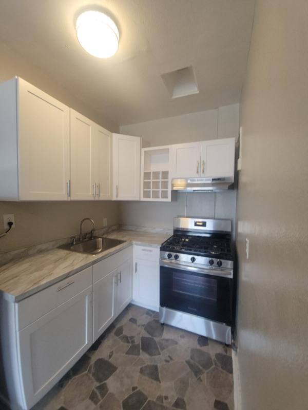 Apartment for rent at 418 S Normandie Ave, Los Angeles, CA 90020
