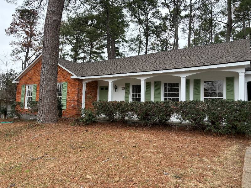 House for rent at 1621 Meadowbrook Dr, Jackson, MS 39211